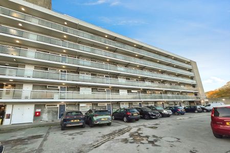 The Drive, Great Warley, BRENTWOOD - Photo 5