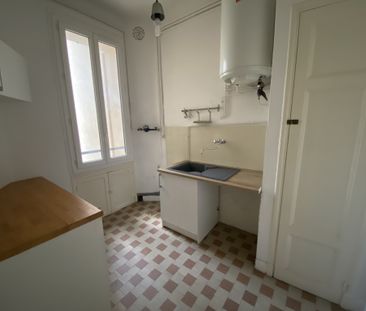 Location Appartement 2 pièces 47m² TOULON 83000 - Photo 3
