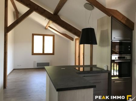 Location appartement 4 pièces – T3 Ville en sallaz - Photo 2