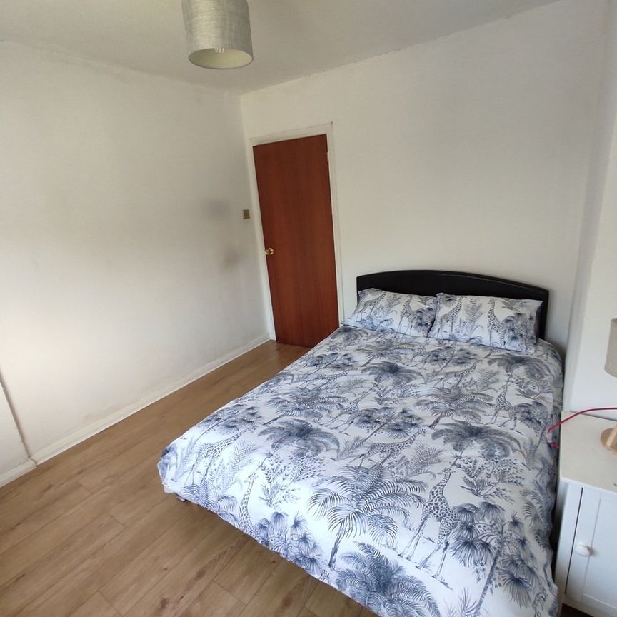 2 Bed Flat, Cobourne Ave, BN2 - Photo 1