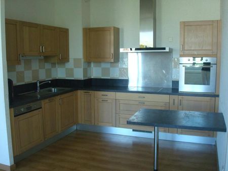 Location Appartement 3 pièces 67m² DRAGUIGNAN 83300 - Photo 4