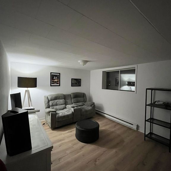 4 1/2 à Louer à Lachute Haut D’un Duplex - Photo 1