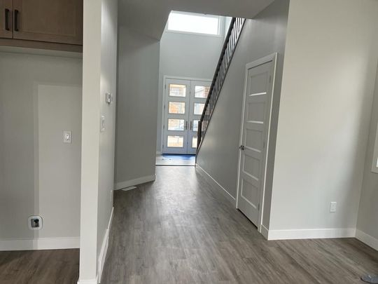 For Lease - 101 Marconi Court, London East, Ontario - Photo 1