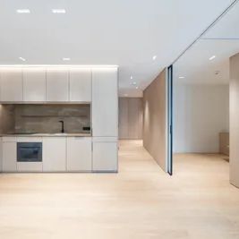 Luxus-Residenz an der Ringstraße | 4,5 Zimmer & Hotelservice - Photo 2