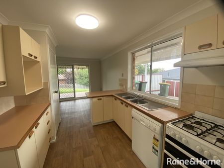 48 Sundew Circuit, Orange, NSW 2800 - Photo 3