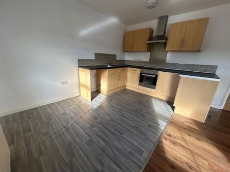 2 bedroom flat to rent - Photo 3