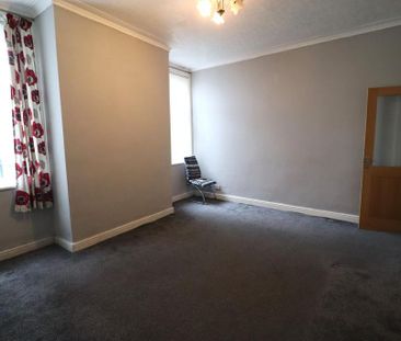 3 bedroom end of terrace house to rent - Photo 1