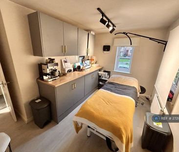 3 bedroom detached house to rent - Photo 5