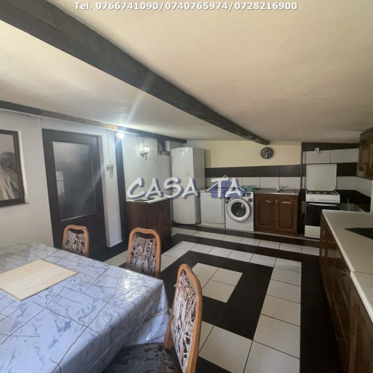 Vilă luxoasă pentru multiple activități, Zona Dumbravita - Photo 1