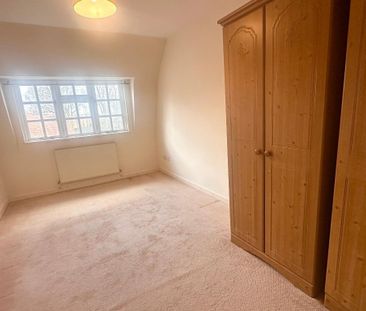 2 bedroom maisonette to rent - Photo 2