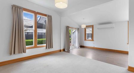 Large Family Home in St Albans! - Photo 4