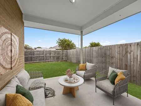 5 Affinity Way, South Ripley QLD 4306 - House For Rent | Domain - Photo 4