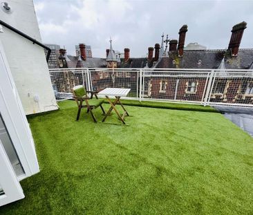 Studio to rent - Photo 2