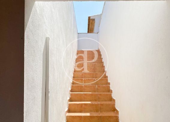 Furnished four-bedroom house for rent in Cala Mondragó - Photo 1