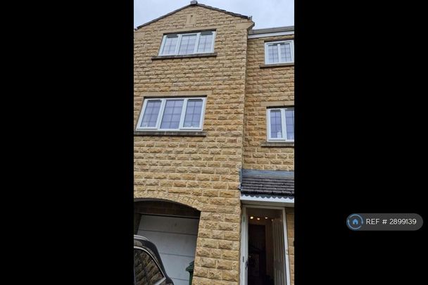 5 bedroom detached house to rent - Photo 1