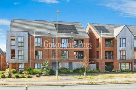 Louisburg Avenue, BORDON, Hampshire, ... - Photo 4