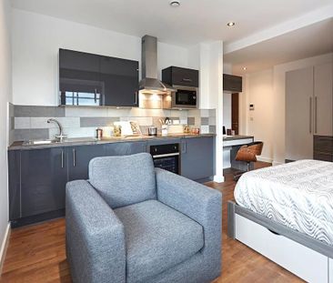 Studio to rent - Photo 1