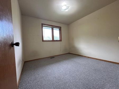 For Lease - 1711 Hansuld Street, London East, Ontario - Photo 4