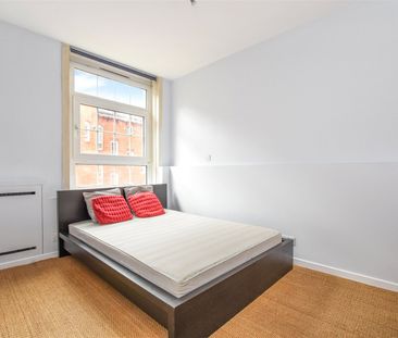 Chadworth House, EC1V - Photo 6