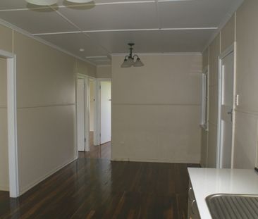 2 Perrett Street, 4304, Bundamba Qld - Photo 5