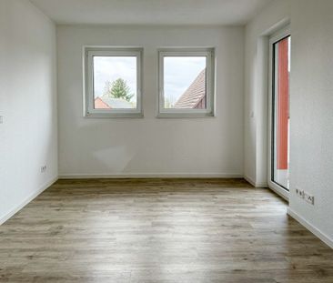 Dachgeschosswohnung mit Aufzug und Balkon in Schwitten - Photo 2