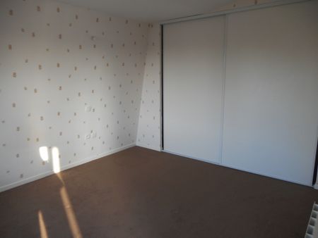 Location Appartement 2 pièces 48m² EPERNAY 51200 - Photo 2
