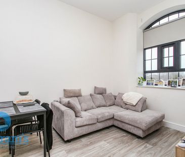1 bed Apartment for Rent - Photo 2