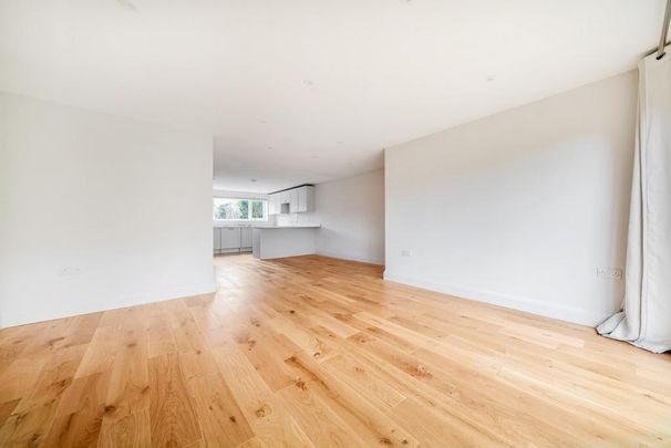 3 bedroom terraced house to rent - Photo 1