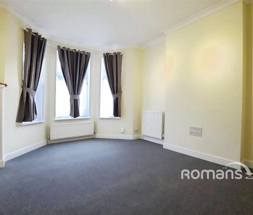 4 bedroom detached house to rent - Photo 5