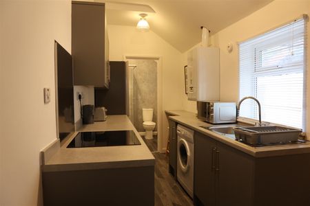 Room 3 - Photo 3