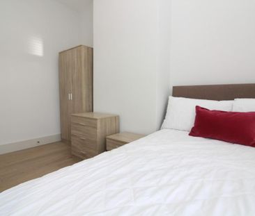 1 bedroom in a house share to rent - Photo 1