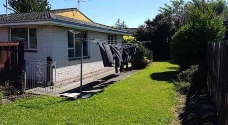 3-Bedroom Sunny Burnside High Bryndwr Newly Reno - Photo 2