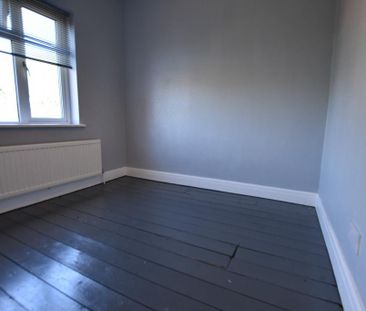 2 bedroom semi-detached house to rent - Photo 2