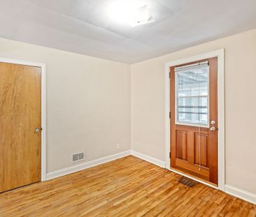 For Lease - 359 Dominion Avenue Unit# 2, Carlingwood - Westboro and... - Photo 2