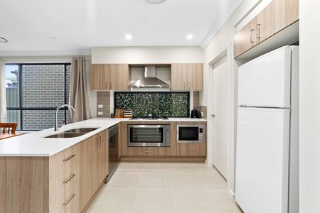 101 Edmund Street, Grantham Farm NSW 2765 - House For Rent | Domain - Photo 5