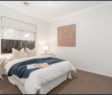 Spacious Home With Side Access and Quiet Court Living - Photo 5