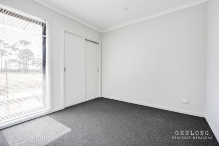 17 Geraldine Walk Wyndham Vale - Photo 5