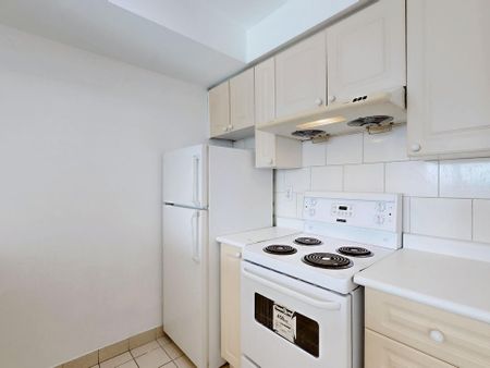 For Lease - 18 Lee Centre Drive Unit# 1007, Toronto, Ontario - Photo 4