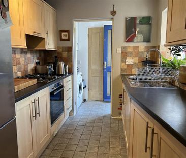 2 bedroom terraced house to rent - Photo 1