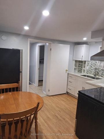 6387 Chaumont Crescent - Photo 3