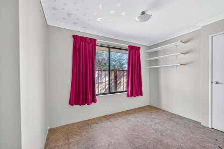 Welcome to 11 Tallarook Way, Waggrakine - Photo 3