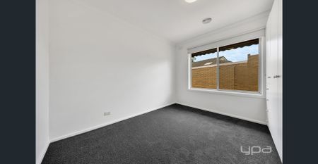 Stylish & Comfortable Family Living in Hoppers Crossing !! - Photo 3