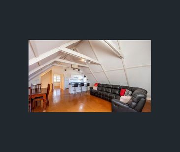 Family Comfort in a Convenient Location - Photo 2