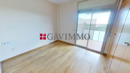 3 bedroom luxury Apartment for rent in Gavà, Catalonia - Photo 3