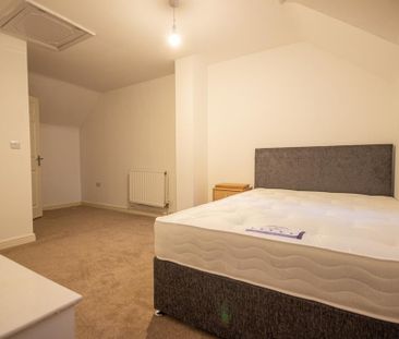 3 bedroom terraced house to rent - Photo 4