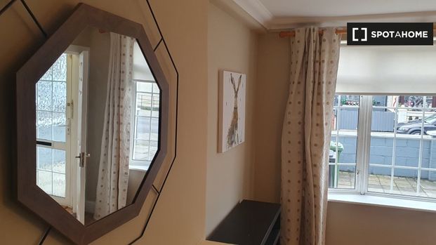 2-bedroom apartment for rent in East Wall, Dublin. - Photo 1