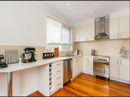 3/88 Chapel Road, Moorabbin VIC 3189 - Apartment For Rent | Domain - Photo 2