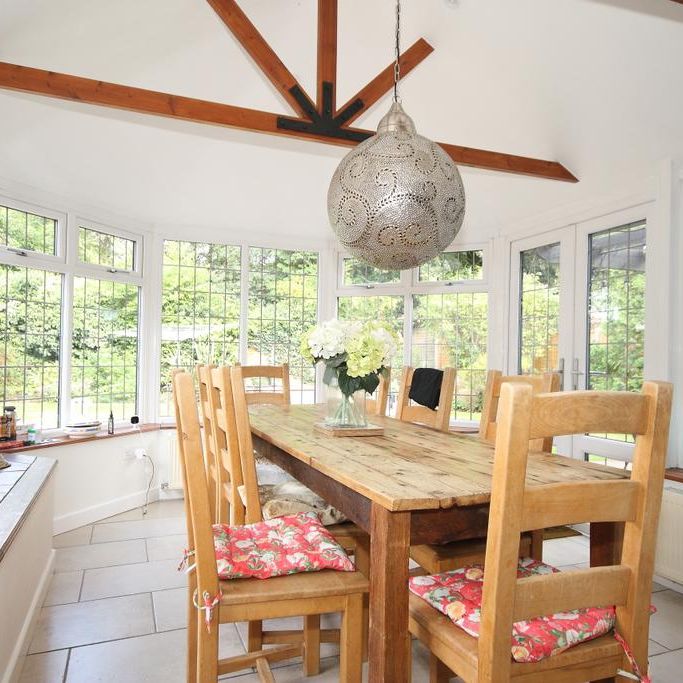 5 bedroom detached house to rent - Photo 1