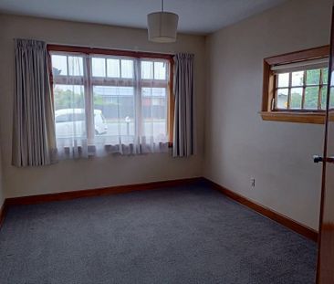 Delightful 2BR Avonhead Home w/ Garden - Photo 1