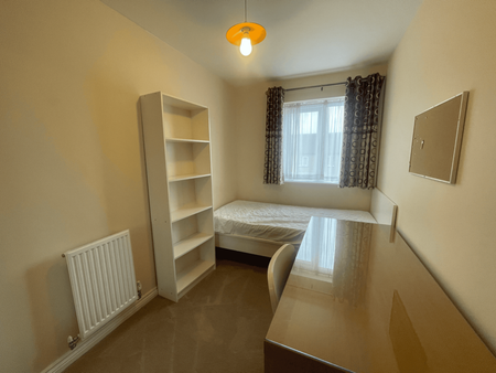 4 bedroom terraced house to rent - Photo 4